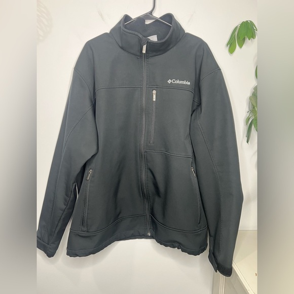 Columbia Other - Columbia Ascender softshell jacket